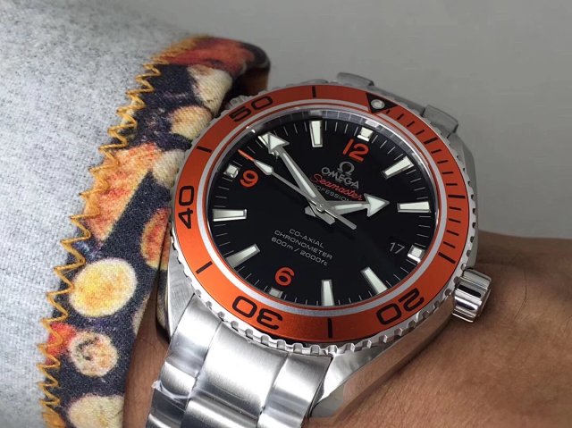 VS Factory Replika Omega Planet Ocean 600m Turuncu, Super Clone 8500 Mekanizmalı, Ücretsiz Turuncu Kauçuk Kayış Hediyeli — 17. fotoğraf