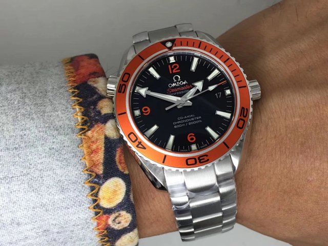 VS Factory Replika Omega Planet Ocean 600m Turuncu, Super Clone 8500 Mekanizmalı, Ücretsiz Turuncu Kauçuk Kayış Hediyeli — 18. fotoğraf