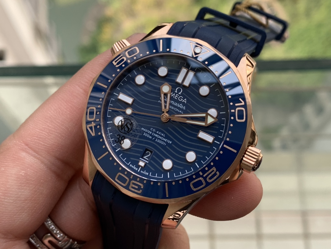 Replika Omega Seamaster Roze Altın Mavi