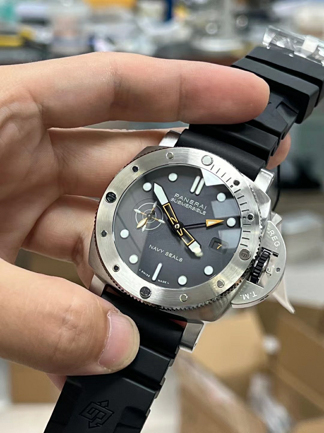 Replika Panerai Submersible Navy Seals PAM 1323