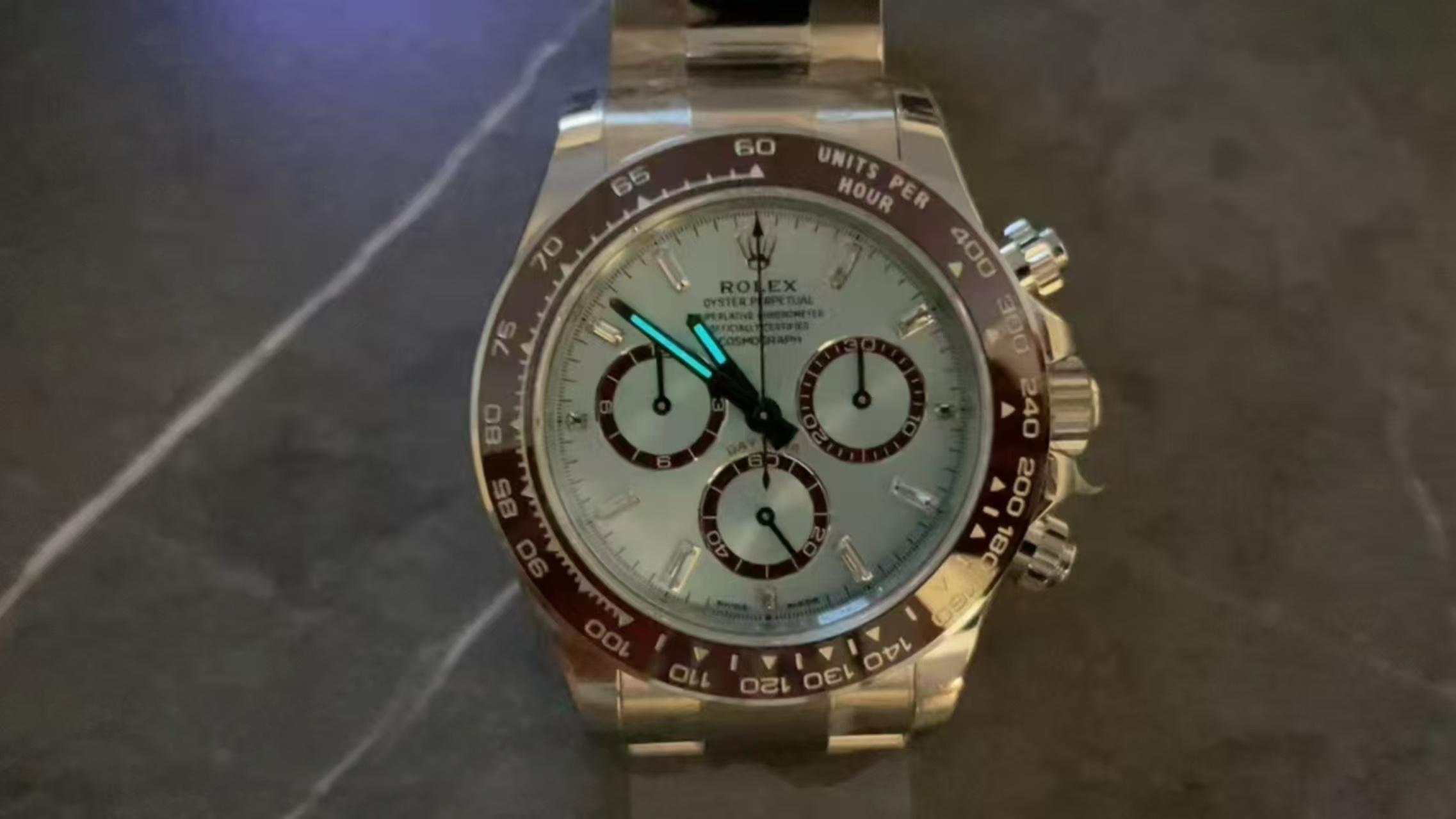 Rolex Daytona 126506 Lume