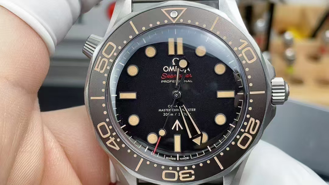 Omega Seamaster No Time to Die Siyah Kadran