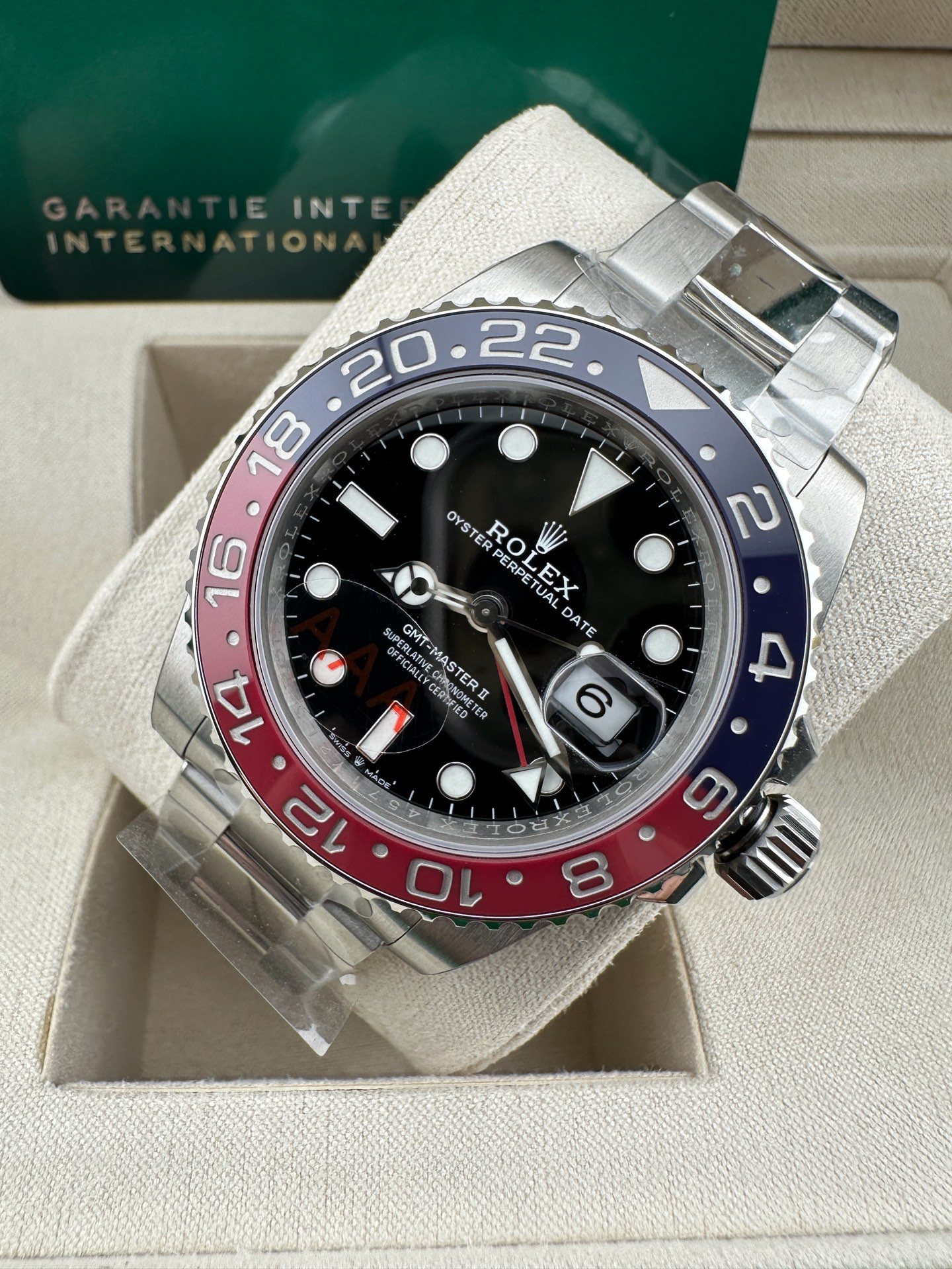VS GMT cola bezel görücüye çıkıyor! Dandong 3285 mekanizmasını taşıyan bu model, her detayı üstün işçilikle işlenerek piyasadaki tüm versiyonları açık ara geride bırakıyor; replika saatlerin zirvesi unvanını sonuna kadar hak ediyor! — 5. fotoğraf