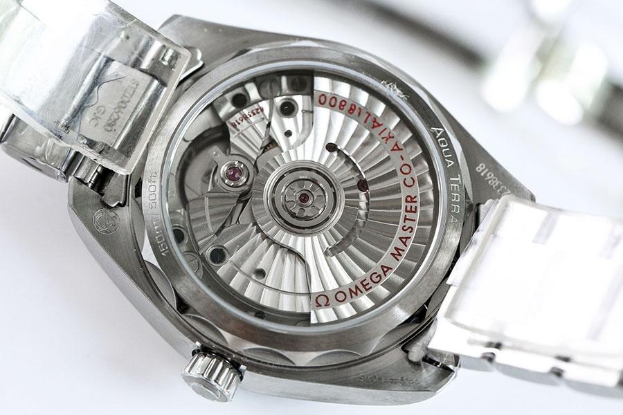 VS Omega Seamaster 150 metre inci beyazı sedef replika saat - 34 mm — 6. fotoğraf