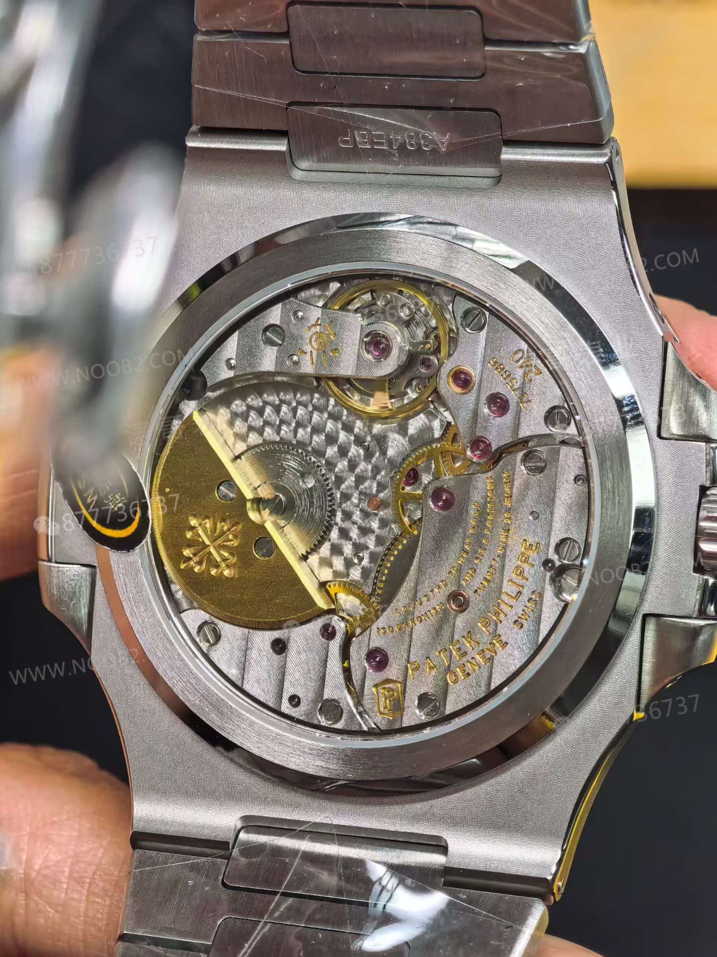 WS Factory tam modifiyeli Patek Philippe Nautilus 5712 SW kadranı, dolu orta aks, mat yüzeyli mooniphase kadranı ile bir çırpıda hedefe ulaşıyor mu? — 11. fotoğraf