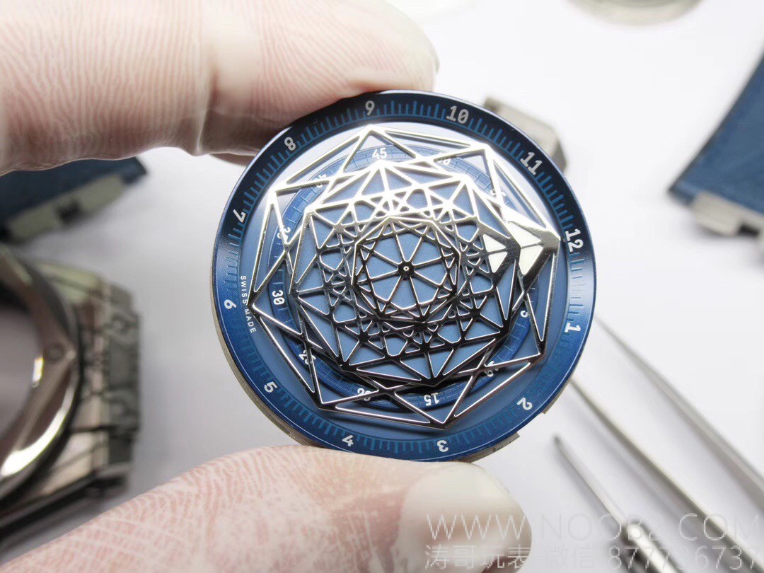 WWF Factory Hublot Big Bang Sang Bleu Tattoo İncelemesi: Sektördeki ilk gerçek titanyum SangBleu saati — 32. fotoğraf