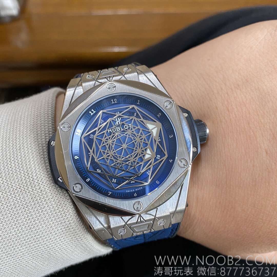 WWF Factory Hublot Big Bang Sang Bleu Tattoo İncelemesi: Sektördeki ilk gerçek titanyum SangBleu saati — 47. fotoğraf