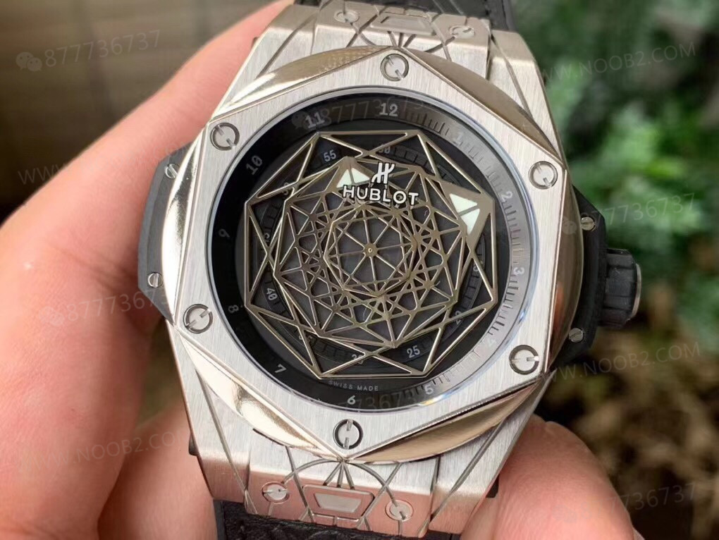 WWF Factory Hublot BIG BANG Tattoo işçiliği nasıl? İlk bakışta replika olduğu belli oluyor mu? — 2. fotoğraf