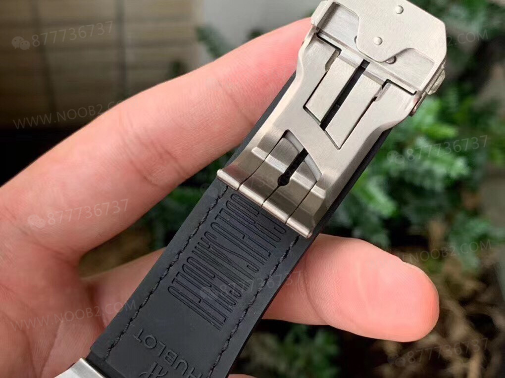 WWF Factory Hublot BIG BANG Tattoo işçiliği nasıl? İlk bakışta replika olduğu belli oluyor mu? — 8. fotoğraf