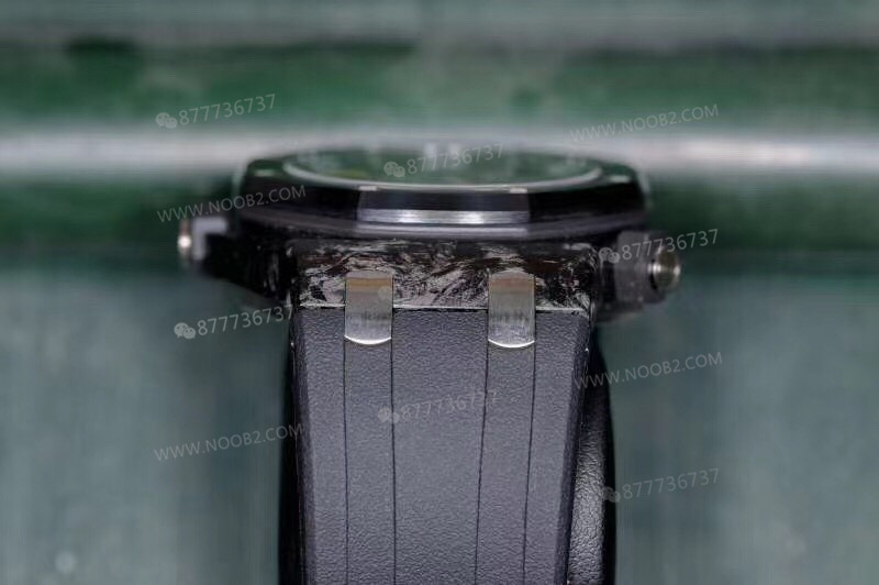 XF Factory Audemars Piguet 15706 dövme karbon saatin V3 sürümünde neler geliştirildi? — 8. fotoğraf