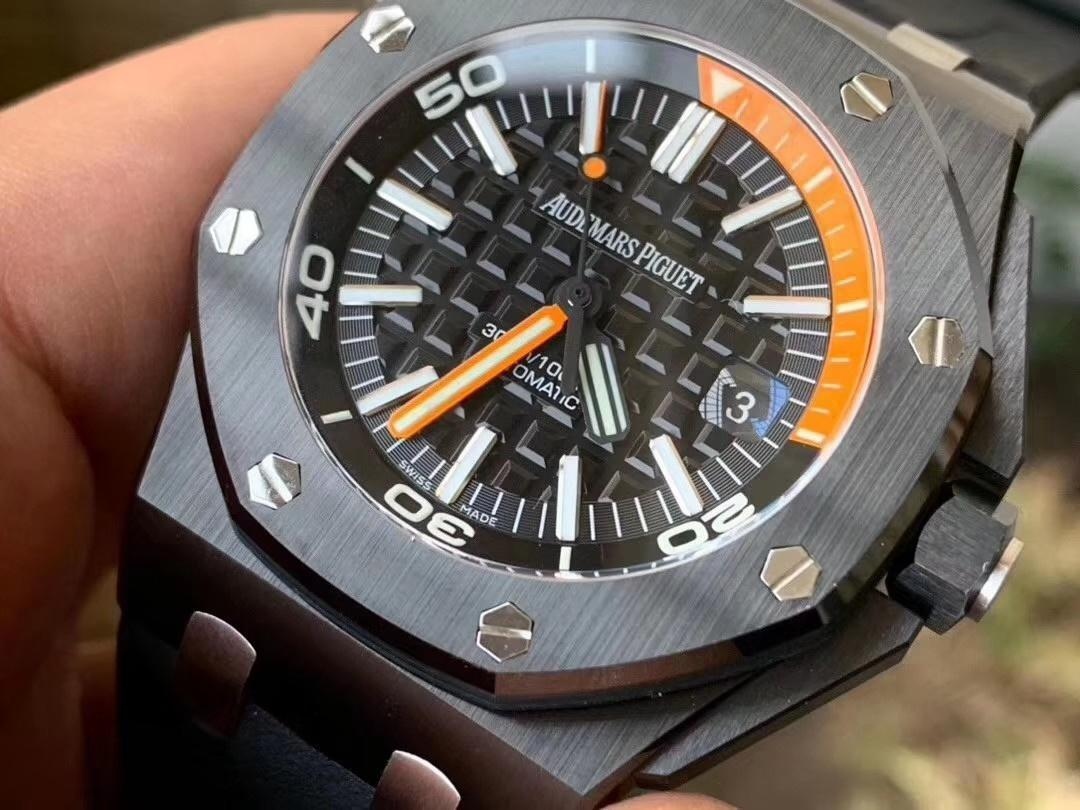 XF Factory Audemars Piguet 15707 seramik saat V2 versiyonu hâlâ ilk bakışta replika belli oluyor mu? — 9. fotoğraf