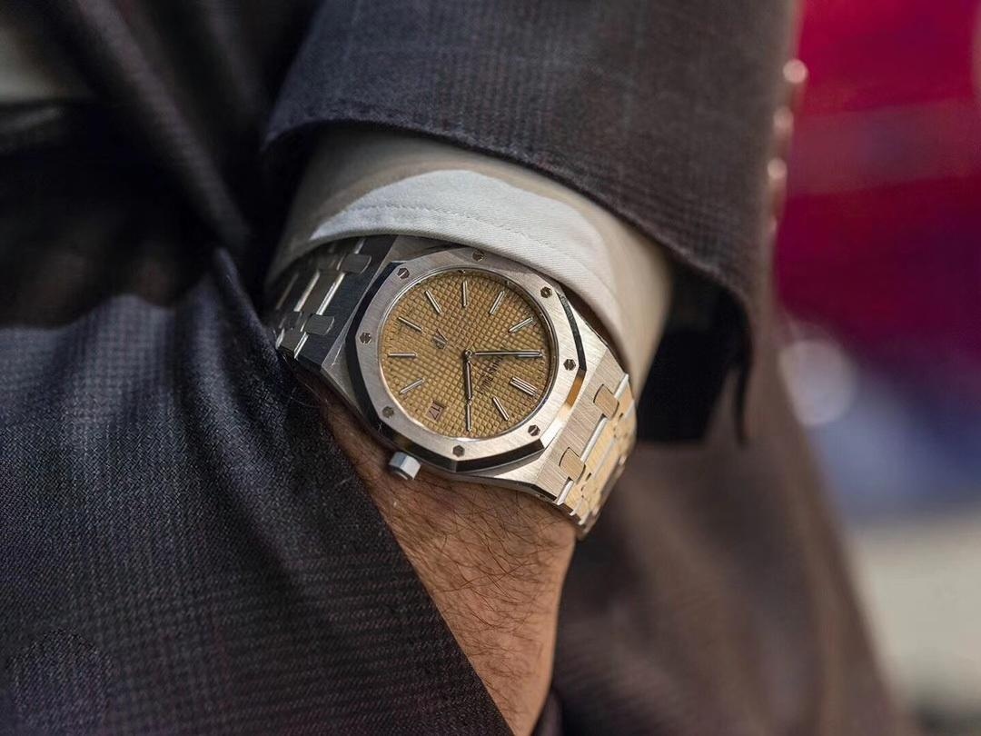 XF Factory Audemars Piguet Royal Oak 15202 rose gold kadranlı saat nasıl? — 13. fotoğraf