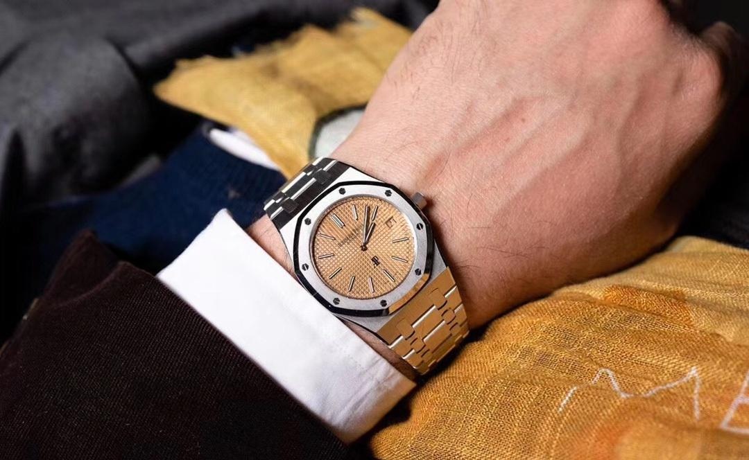 XF Factory Audemars Piguet Royal Oak 15202 rose gold kadranlı saat nasıl? — 15. fotoğraf