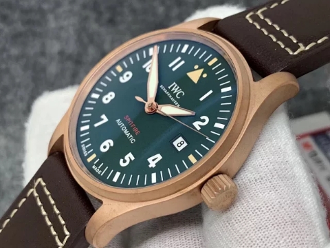 XF Factory Replika IWC Pilot Bronze Saat, Asia ETA 2824-2 Mekanizma ve Kahverengi Deri Kayış — 3. fotoğraf