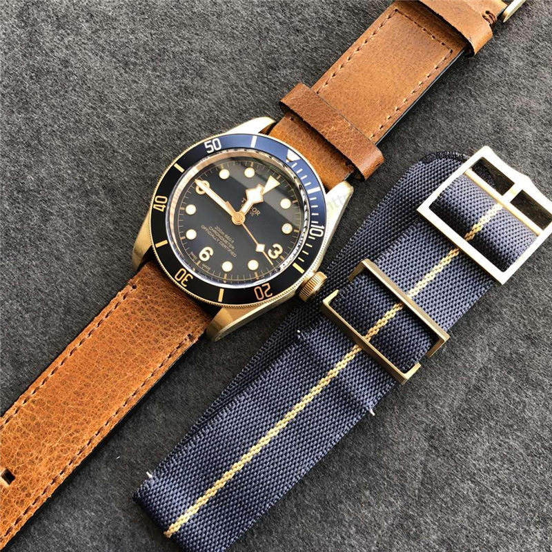 XF Factory Tudor mavi bronz çiçek saat incelemesi — 1. fotoğraf