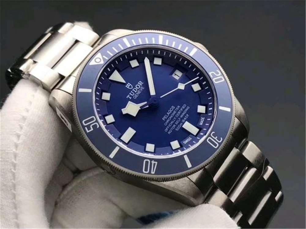XF Factory Tudor Mavi Savaş Baltası Orijinal Karşılaştırmalı Görsel İncelemesi — 10. fotoğraf