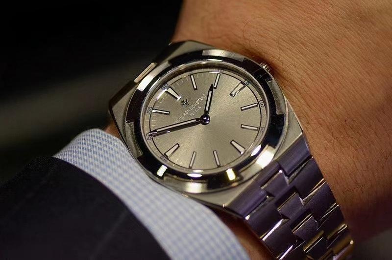 XF Factory Vacheron Constantin Overseas Ultra İnce 2000V Kol Saati — 14. fotoğraf