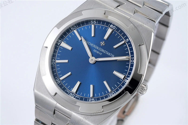 XF Factory Vacheron Constantin Overseas Ultra İnce Mavi Kadran İncelemesi — 4. fotoğraf