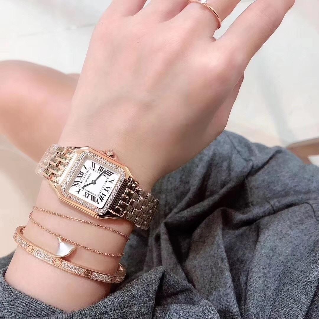 Yeni renk seçeneği: GF Factory Cartier Panthère replika kadın saatinin işçiliği nasıl? Orijinalle karşılaştırınca DJ Factory'e göre nerede daha iyi? — 37. fotoğraf