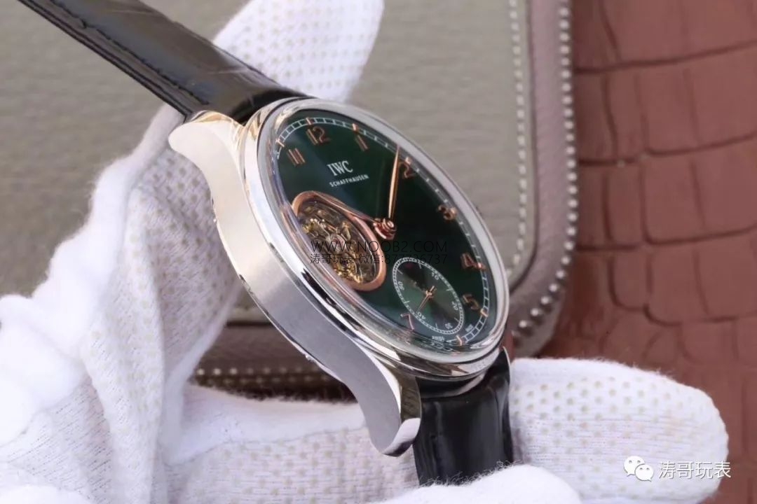 YL Factory IWC Portugieser Serisi Tourbillon Yeşil Kadranlı Replika Saat IW546302 İncelemesi — 8. fotoğraf
