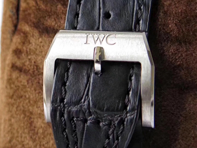 IWC 377725 Toka