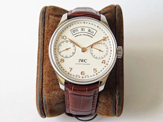 Replika IWC Portuguese Yıllık Takvim Kahverengi Deri Kayış