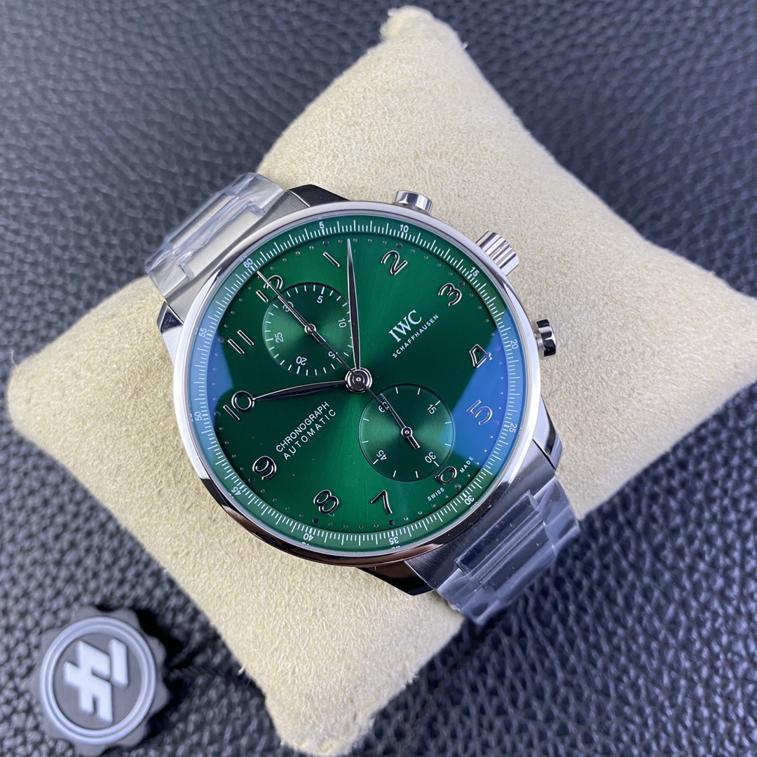 Replika IWC Portuguese Kronograf Yeşil Kadran