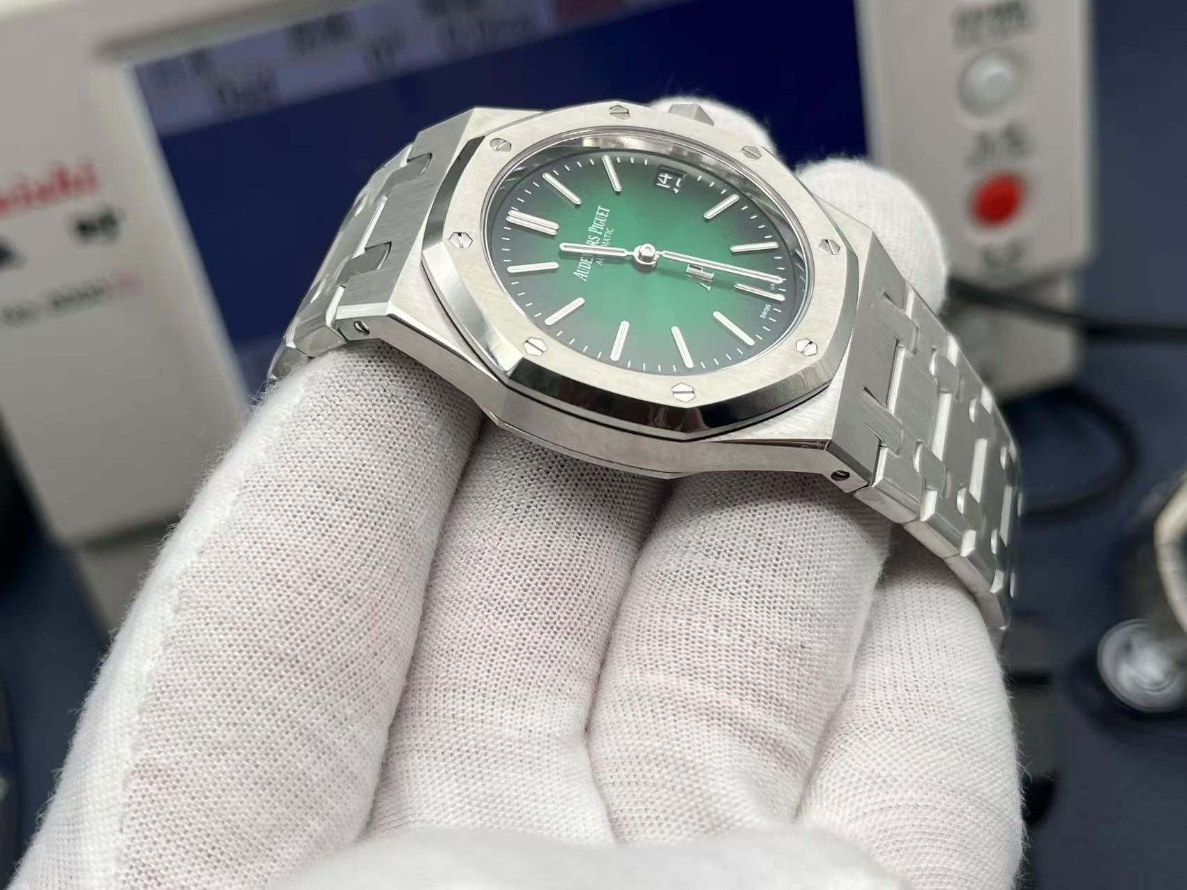 ZF 2025 efsane çalışması | Royal Oak Jumbo ultra ince 16202ST V2 çelik kralın uyanışı — 7. fotoğraf