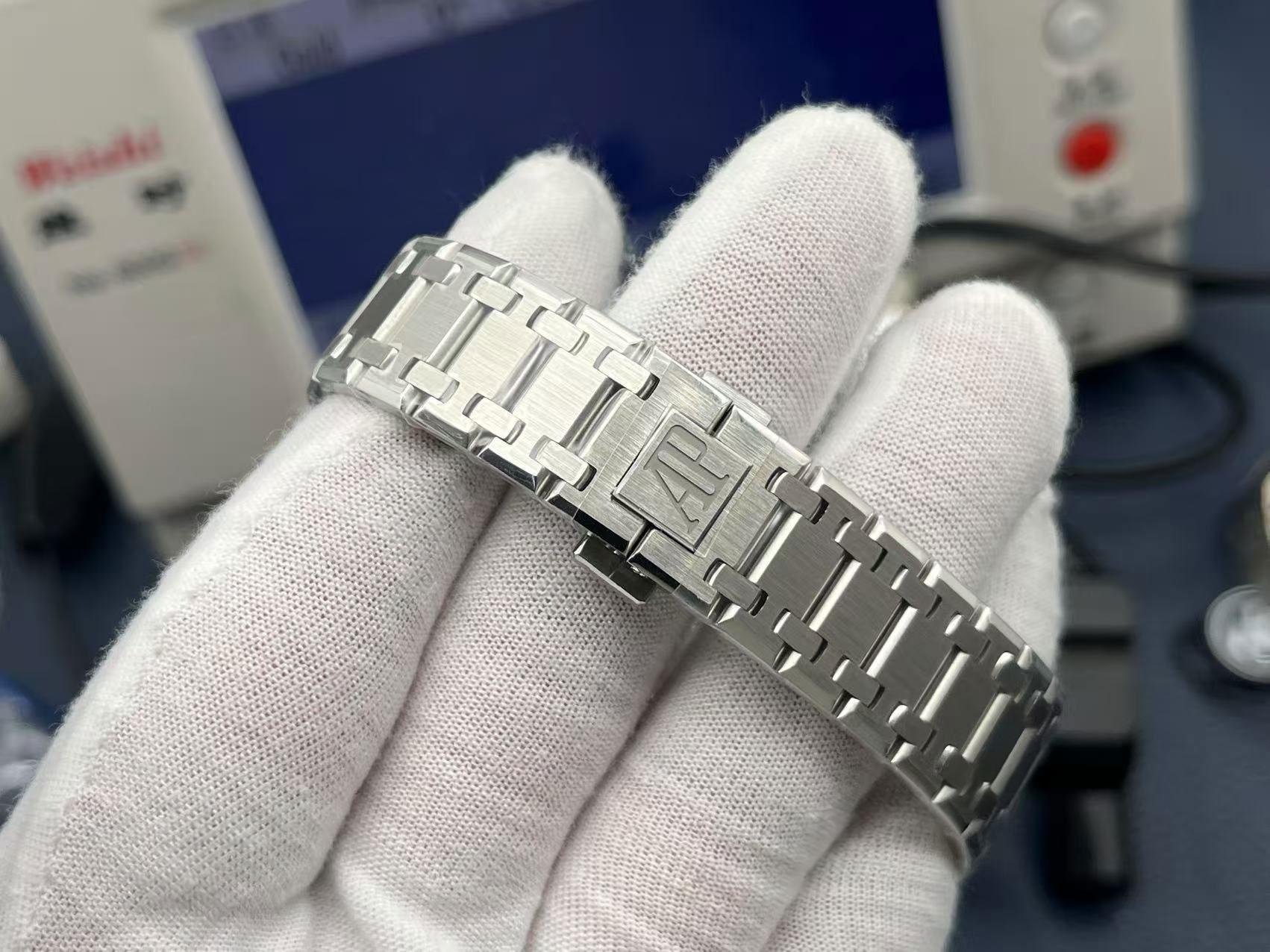 ZF 2025 efsane çalışması | Royal Oak Jumbo ultra ince 16202ST V2 çelik kralın uyanışı — 8. fotoğraf