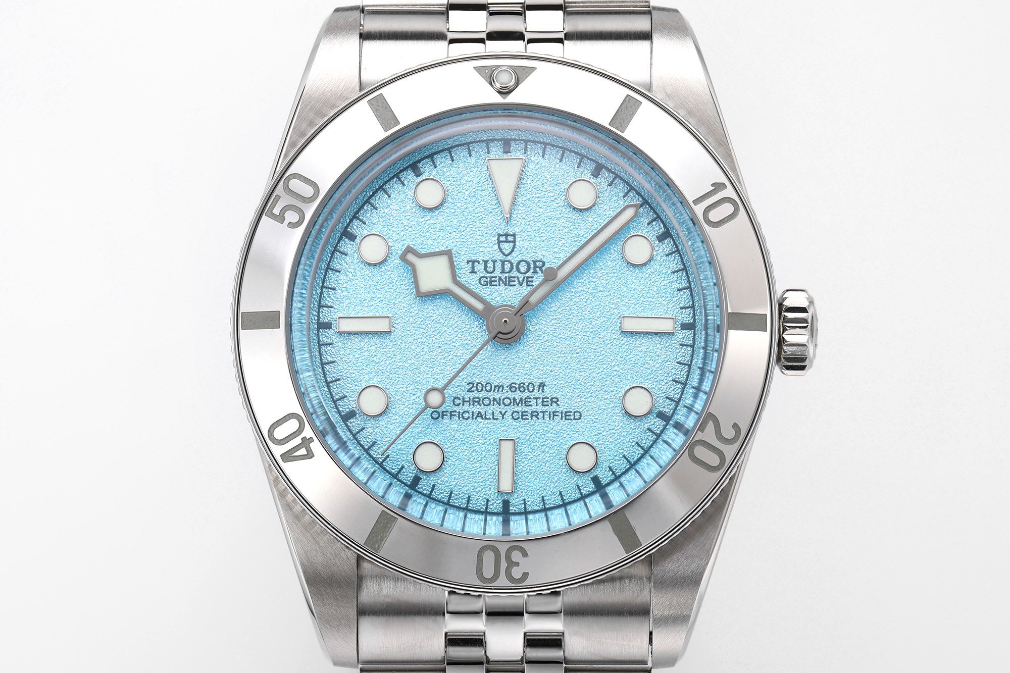ZF 2025 mutlaka alınacaklar listesi! Tudor Black Bay 54 M79000: Zamanın işlediği klasik, bileğinizde saklı keskinlik — 11. fotoğraf