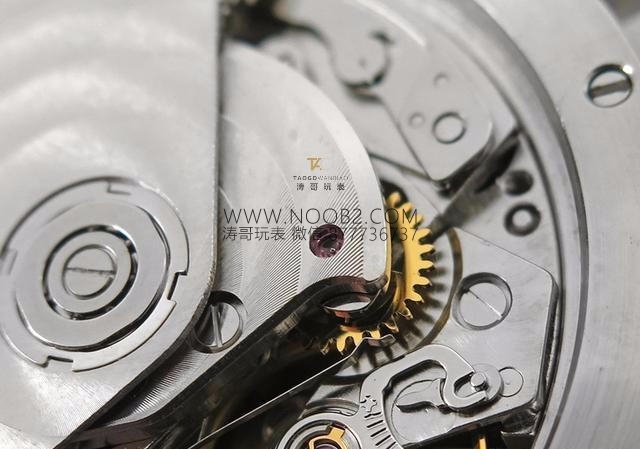 ZF fabrikası IWC Portugieser Chronograph V2 IW371446 mavi akrep ve yelkovan: işçilik gerçekten nasıl? — 12. fotoğraf