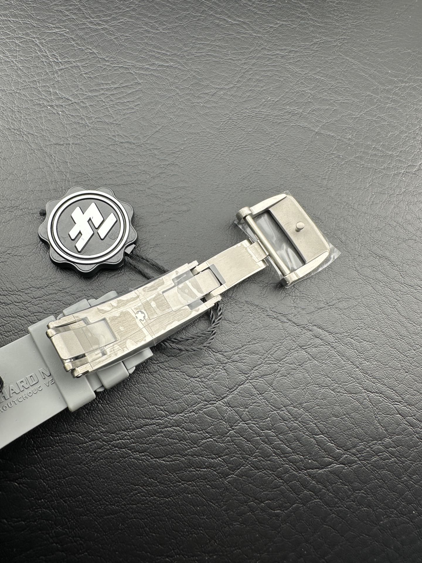ZF Factory 2025 öne çıkan model! Piyasanın en üst donanımlı Richard Mille RM-055 "Full Gray" Bubba Watson özel serisi (titanyum karbür) satışa sunuldu — 6. fotoğraf
