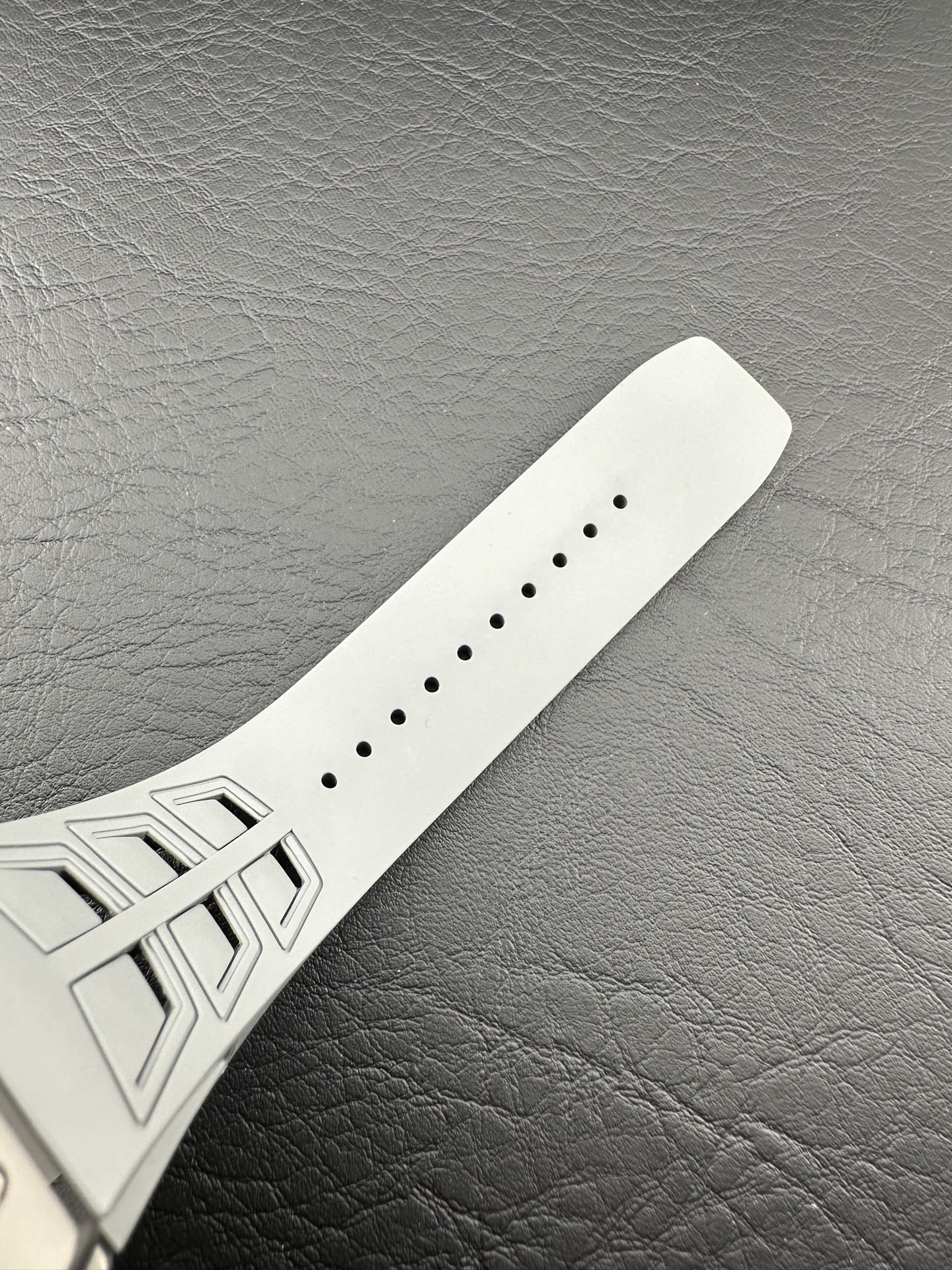 ZF Factory 2025 öne çıkan model! Piyasanın en üst donanımlı Richard Mille RM-055 "Full Gray" Bubba Watson özel serisi (titanyum karbür) satışa sunuldu — 8. fotoğraf