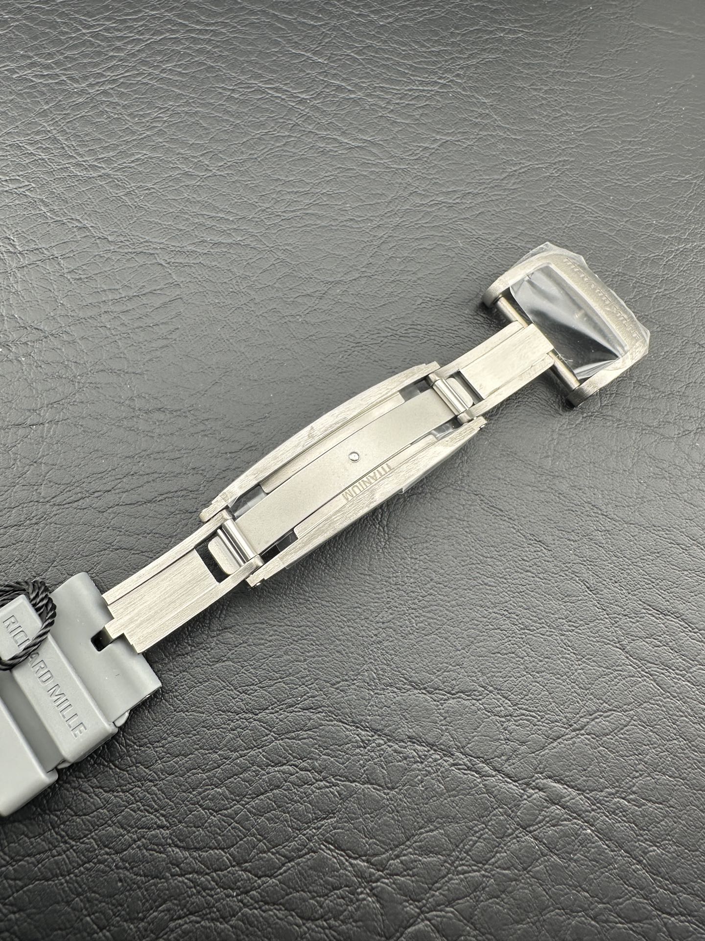 ZF Factory 2025 öne çıkan model! Piyasanın en üst donanımlı Richard Mille RM-055 "Full Gray" Bubba Watson özel serisi (titanyum karbür) satışa sunuldu — 9. fotoğraf