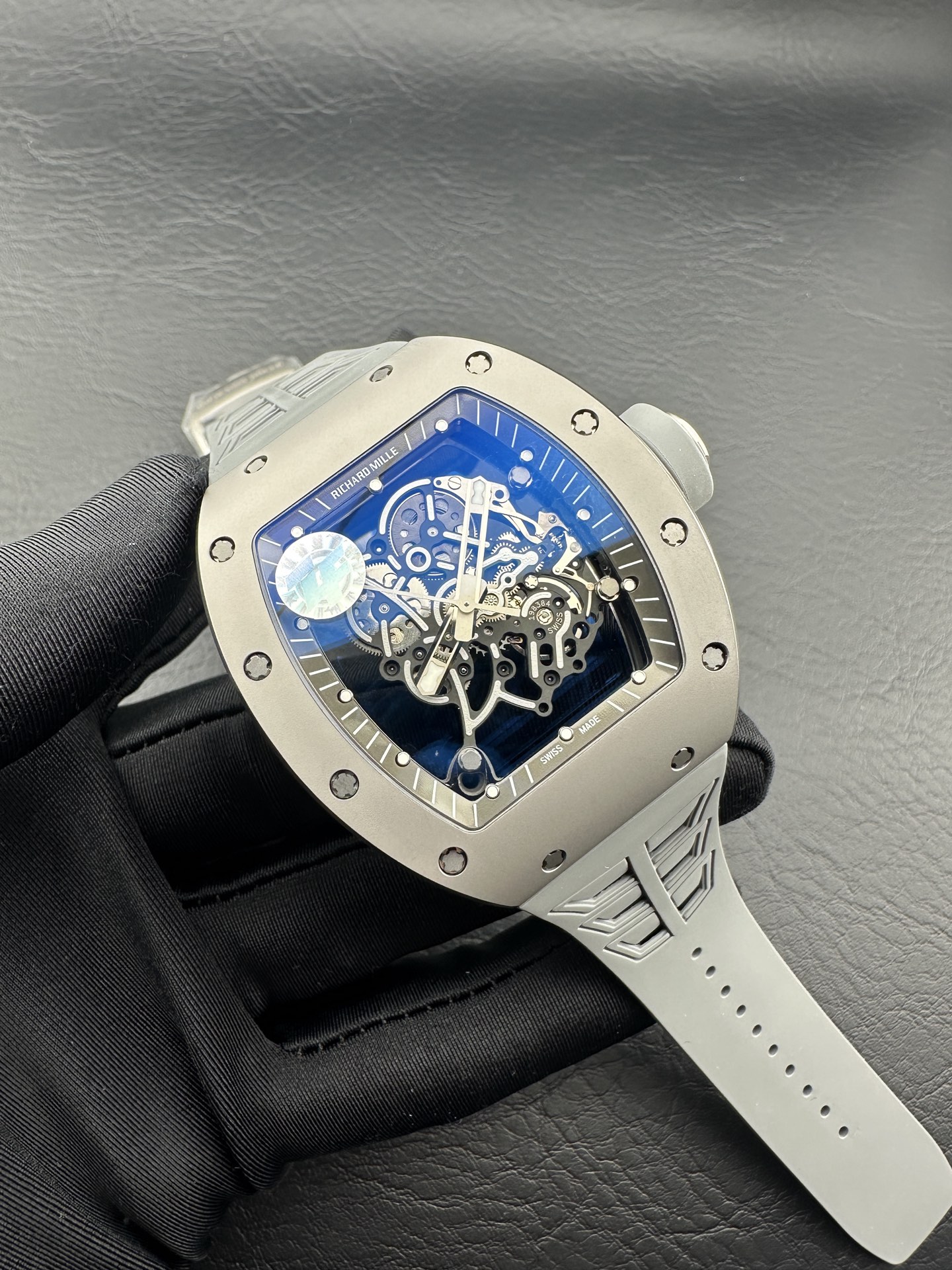 ZF Factory 2025 öne çıkan model! Piyasanın en üst donanımlı Richard Mille RM-055 "Full Gray" Bubba Watson özel serisi (titanyum karbür) satışa sunuldu — 31. fotoğraf