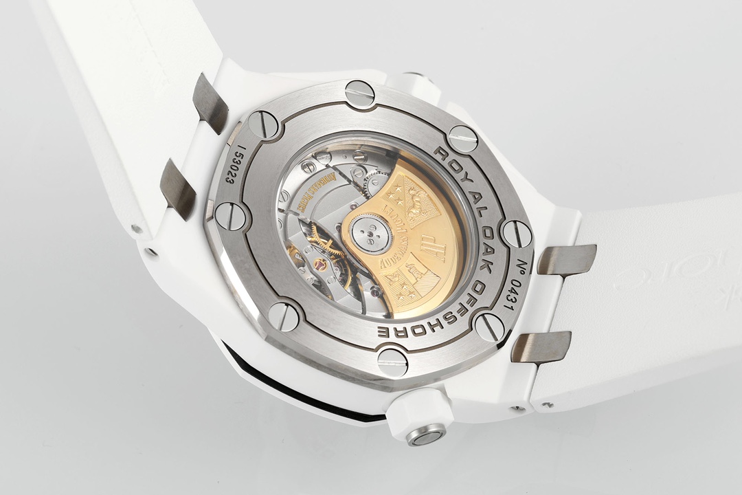 ZF Factory 2025'in iddialı çalışması, çığır açan seramik işçiliğiyle klasiği yeniden yorumluyor — Audemars Piguet Royal Oak Offshore 15707 serisi replika saat, piyasanın en üst donanımlı versiyonu sayılabilir ve dalış sporu saatlerine siyah-beyaz sanatın yeni ruhunu katıyor. — 21. fotoğraf
