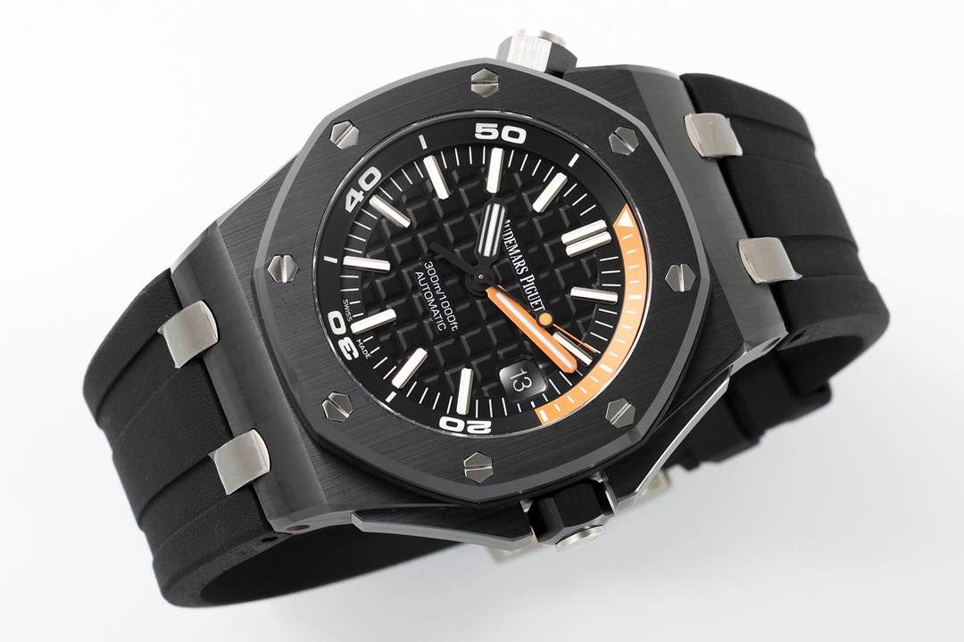 ZF Factory 2025'in iddialı çalışması, çığır açan seramik işçiliğiyle klasiği yeniden yorumluyor — Audemars Piguet Royal Oak Offshore 15707 serisi replika saat, piyasanın en üst donanımlı versiyonu sayılabilir ve dalış sporu saatlerine siyah-beyaz sanatın yeni ruhunu katıyor. — 23. fotoğraf