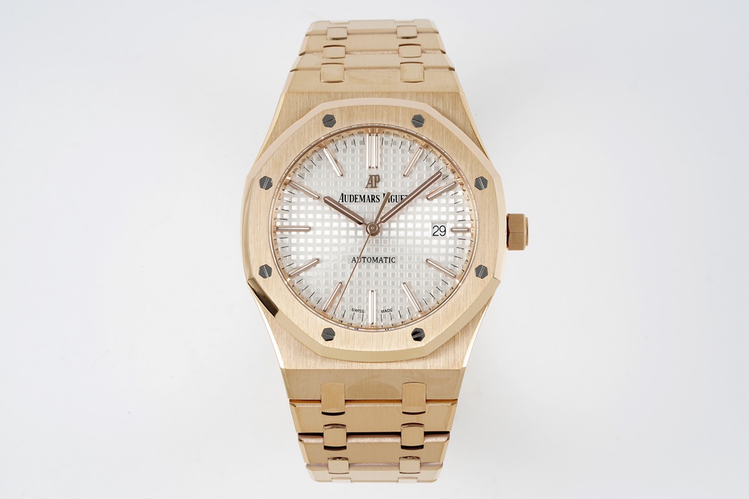 ZF Factory 2025'in seçkin yapımı: Rose gold Audemars Piguet AP Royal Oak 15400OR, entegre CAL.3120 mekanizmayla göz kamaştıran biçimde geliyor! — 2. fotoğraf