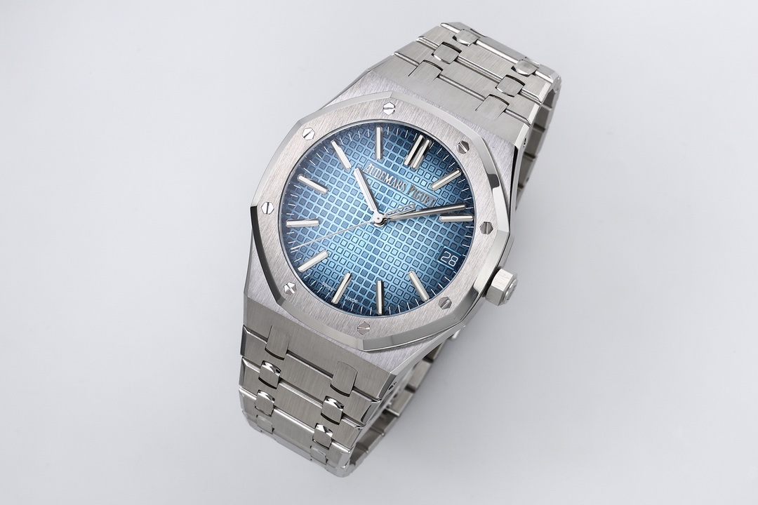ZF Factory 2025'in zirve çalışması: Audemars Piguet 15510 serisinin VIP özel «Buz Mavisi» ve «Dumanlı Mavi» kadranlı modelleri geliyor! — 3. fotoğraf