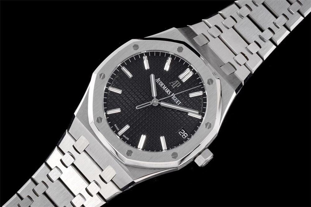 ZF Factory Audemars Piguet 15500 V2 sürümünde hangi renk seçilmeli? Mavi kadran mı, siyah kadran mı? — 4. fotoğraf
