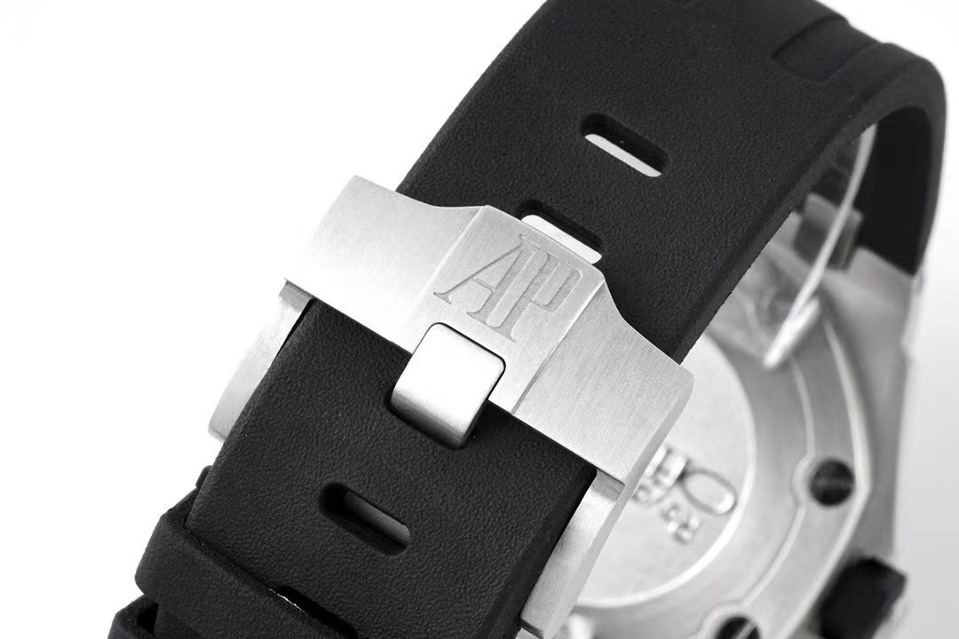 ZF Factory Audemars Piguet 15703 orijinalinden ayırt edilir mi? İşçiliği JF Factory ile boy ölçüşebilir mi? — 13. fotoğraf