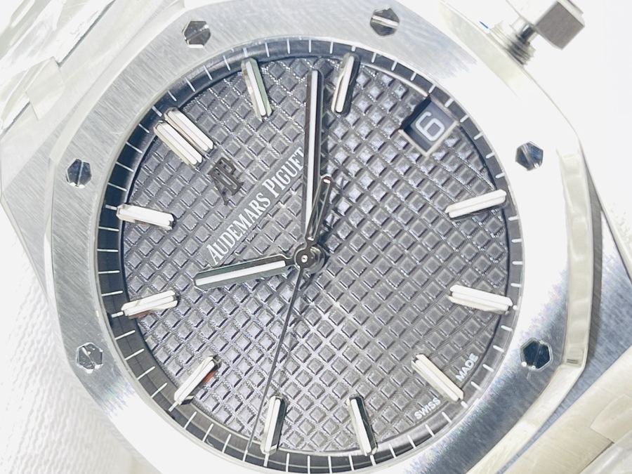 ZF Factory Audemars Piguet Royal Oak 15500 V2 versiyonu "çelik" kralın tacını koruyarak yayında — 3. fotoğraf