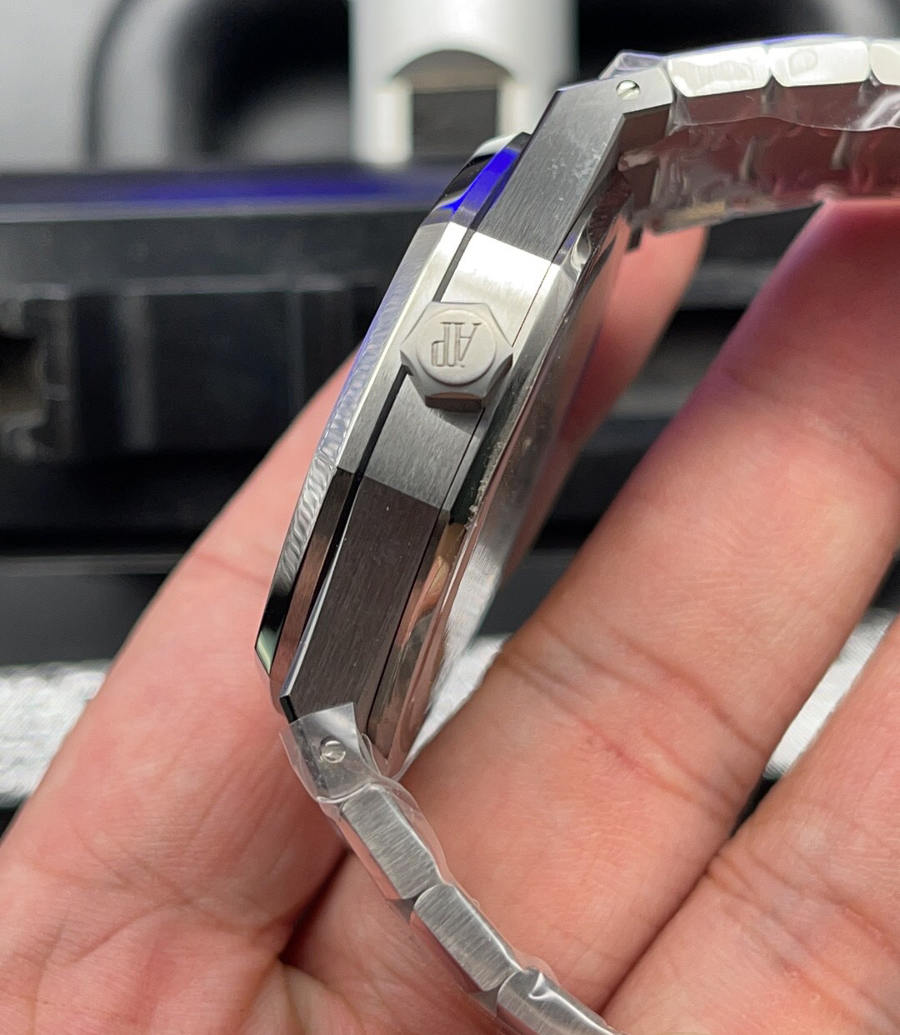 ZF Factory Audemars Piguet Royal Oak 15500 V2 versiyonu "çelik" kralın tacını koruyarak yayında — 19. fotoğraf