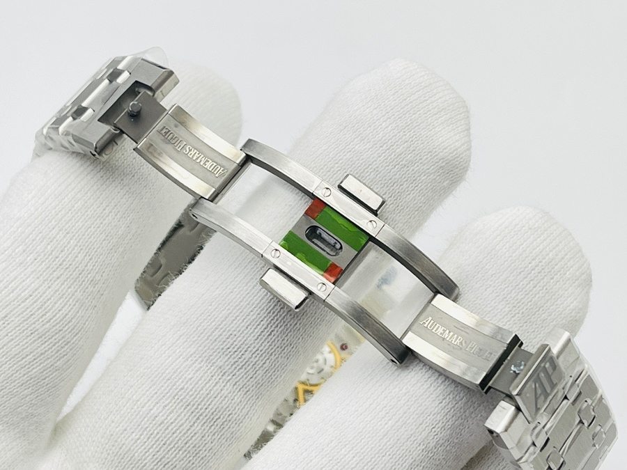 ZF Factory Audemars Piguet Royal Oak 15500 V2 versiyonu "çelik" kralın tacını koruyarak yayında — 29. fotoğraf