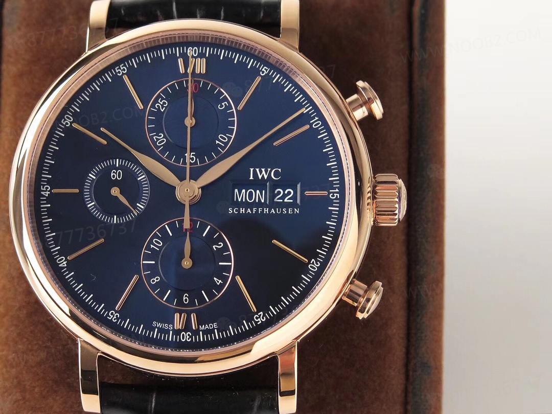 ZF Factory IWC Portofino Kronograf, roze altın kasa mavi kadran incelemesi — 3. fotoğraf