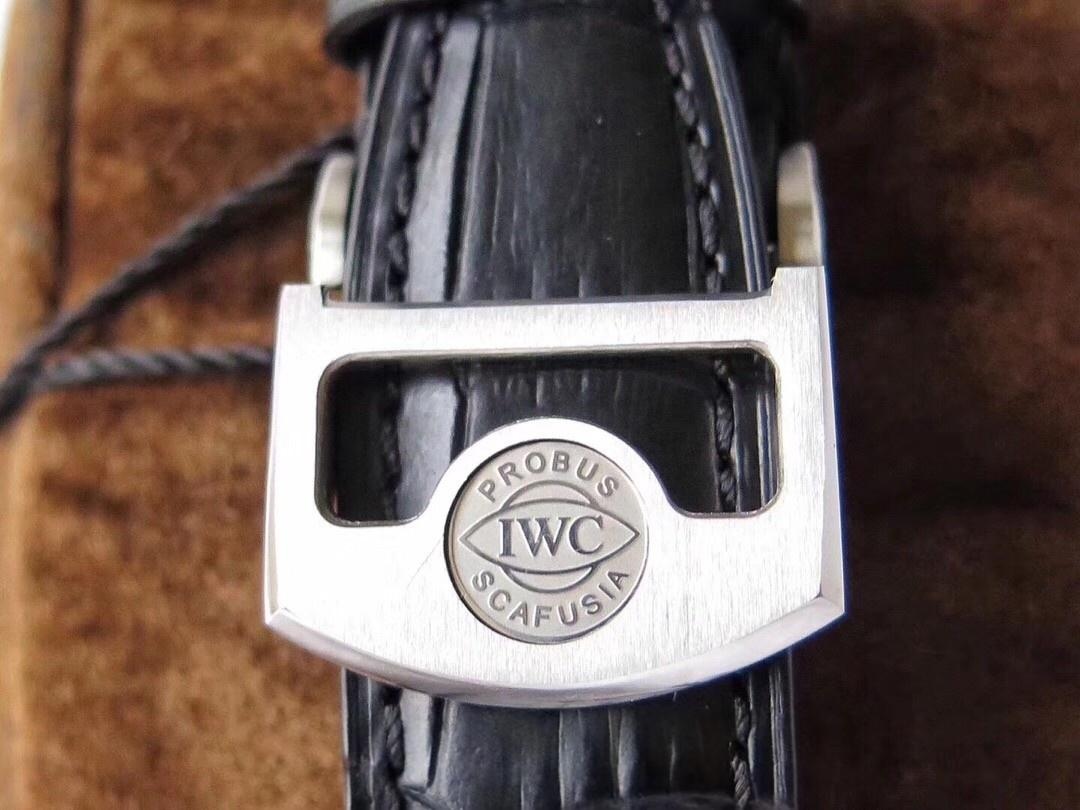 ZF Factory IWC Portugieser 12 Pozisyon Tourbillon Flyback Takvim Gerçek Güç Rezervi Göstergesi 44 mm Replika Saat İncelemesi — 36. fotoğraf