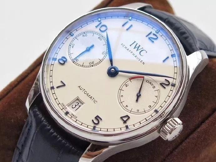 ZF Factory IWC Portugieser Seri 7 mavi akrep-yelkovanlı replika saati hangi seviyede? Orijinaliyle karıştırılabilir mi? — 10. fotoğraf