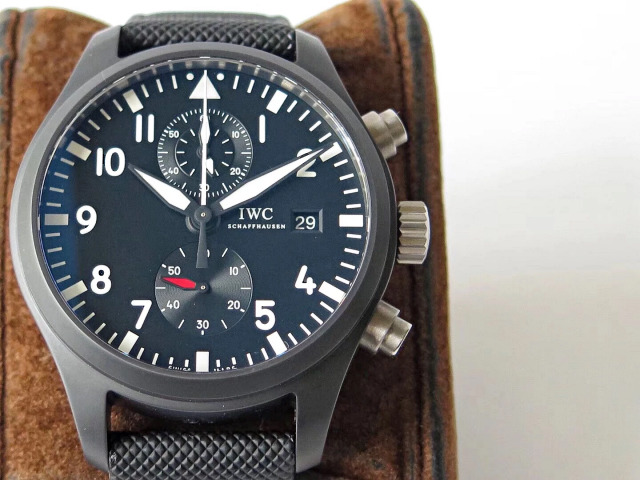 ZF Factory Replika IWC Top Gun Miramar IW389001 ve IW389002 Seramik Saatler Yayınlandı — 2. fotoğraf