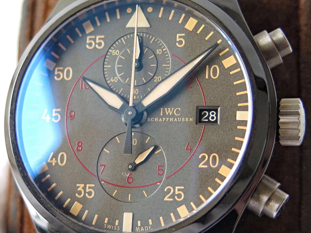 ZF Factory Replika IWC Top Gun Miramar IW389001 ve IW389002 Seramik Saatler Yayınlandı — 13. fotoğraf