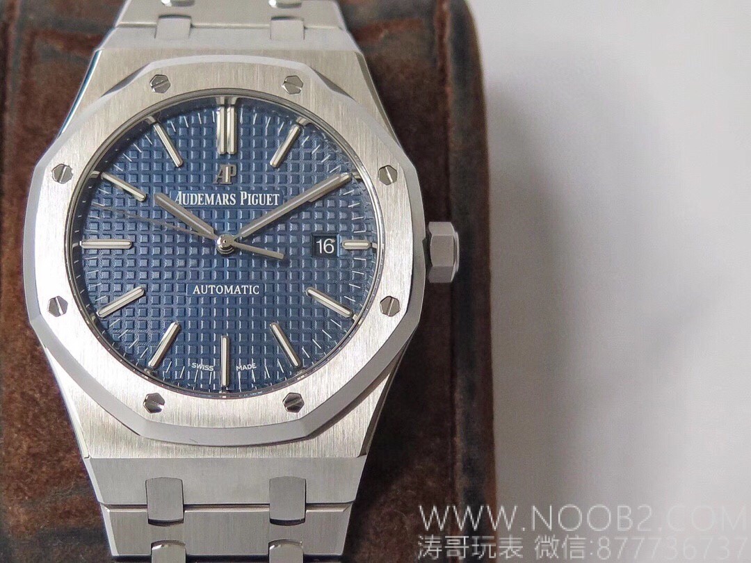 ZF Factory resmi sitesi: Yeni Audemars Piguet Royal Oak 15500 replika saat nasıl? AP 15400 ile karşılaştırıldığında ne fark var? — 5. fotoğraf